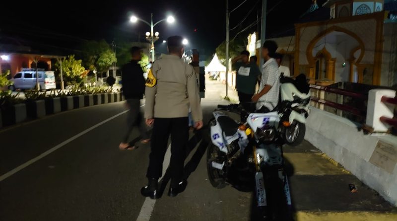 Patroli Malam Polsek Tapaktuan Jaga Keamanan dan Kenyamanan Masyarakat di Bulan Ramadhan Patroli Malam Polsek Tapaktuan Jaga Keamanan dan Kenyamanan Masyarakat di Bulan Ramadhan