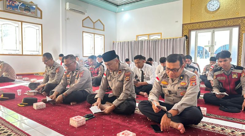 Binrohtal Pagi Hari, Polres Aceh Selatan Tingkatkan Ketakwaan Personel Lewat Surat Yasin