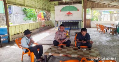 Bhabinkamtibmas Polsek Meukek Ngopi Bareng Warga, Pererat Silaturahmi dan Sampaikan Pesan Kamtibmas Bhabinkamtibmas Polsek Meukek Ngopi Bareng Warga, Pererat Silaturahmi dan Sampaikan Pesan Kamtibmas