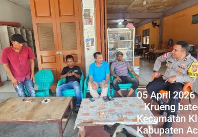 Ngopi Santai, Bhabinkamtibmas Polsek Kluet Utara Sampaikan Himbauan Kamtibmas dan Serap Aspirasi Warga