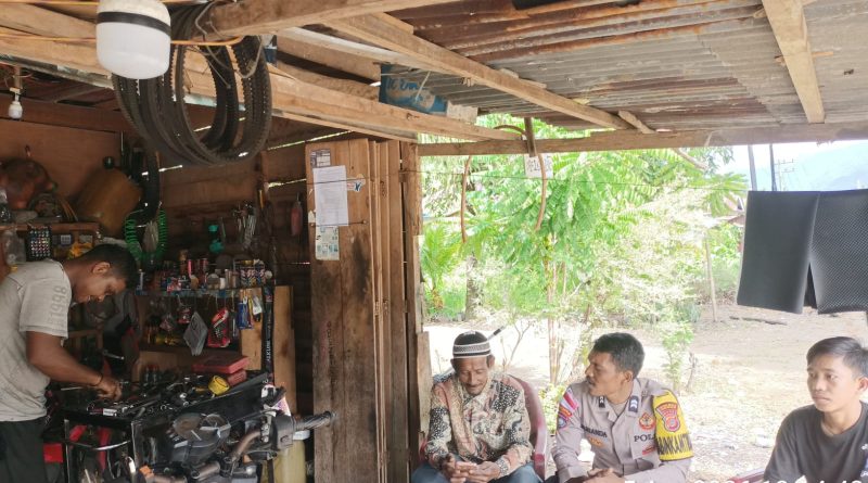 Bhabinkamtibmas Polsek Pasie Raja Sambangi Warga, Sampaikan Bahaya Narkoba dan Judi Online