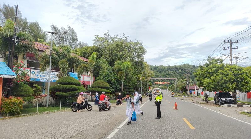 Gatur Rutin di Jam Sibuk Pagi, Sat Lantas Polres Aceh Selatan Jaga Kelancaran Lalu Lintas