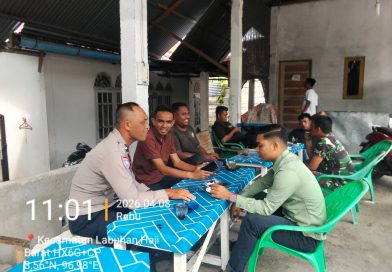 Ngopi Santai, Bhabinkamtibmas Polsek Labuhanhaji Barat Sampaikan Himbauan Kamtibmas dan Serap Aspirasi Warga