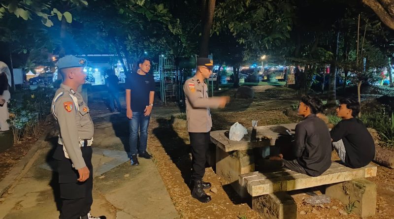 Patroli Malam, Polres Aceh Selatan Intensifkan Pengamanan di Pusat Keramaian Patroli Malam, Polres Aceh Selatan Intensifkan Pengamanan di Pusat Keramaian
