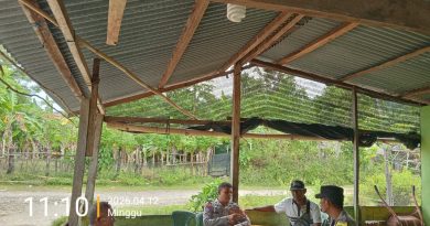 Ngopi Santai, Bhabinkamtibmas Polsek Labuhanhaji Timur Serap Aspirasi dan Perkuat Kamtibmas Ngopi Santai, Bhabinkamtibmas Polsek Labuhanhaji Timur Serap Aspirasi dan Perkuat Kamtibmas