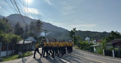 Dukung Pendidikan Digital, Personel Polsek Labuhanhaji Timur Sosialisasikan E-Learning di SMPN 2 Labuhanhaji Timur