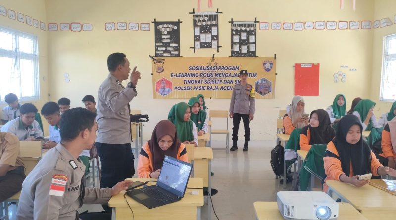 Polsek Pasie Raja Sosialisasikan Program E-Learning Polri Mengajar di SMA Unggul Darussadah