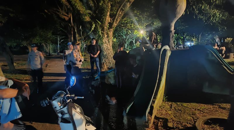 Personel Piket Polres Aceh Selatan Gelar Patroli di Pusat Keramaian, Jaga Kamtibmas dan Cegah Aksi Kriminalitas