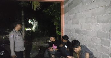 Patroli Malam Humanis, Polsek Kluet Tengah Sampaikan Himbauan Kamtibmas kepada Pemuda
