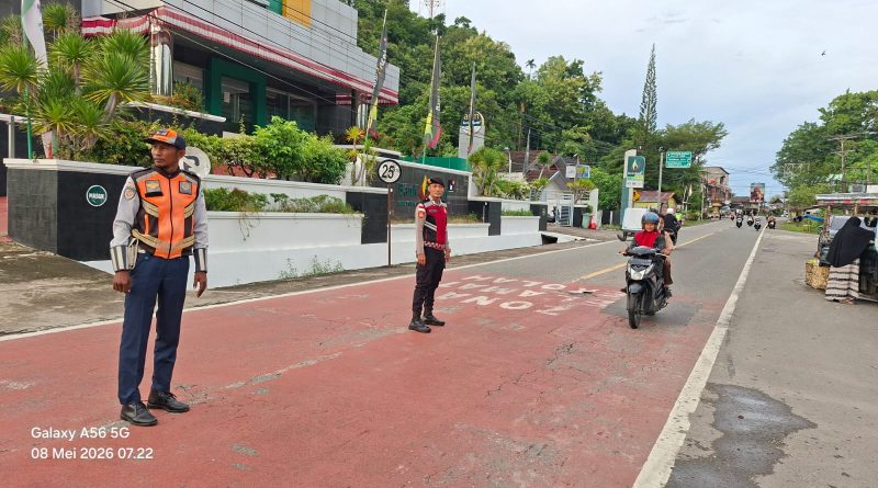 Sat Samapta Polres Aceh Selatan Hadir di Jam Sibuk Pagi Hari, Jaga Kelancaran Lalu Lintas Lewat Gatur Pagi