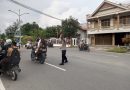 Strong Point Pagi, Personel Polsek Tapaktuan Hadir Jaga Kelancaran Arus Lalu Lintas di Jam Sibuk