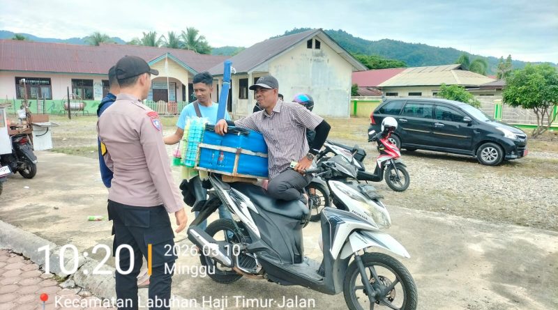 Sambang Humanis Polsek Labuhanhaji Timur, Pererat Silaturahmi dan Sampaikan Pesan Kamtibmas Kepada Masyarakat