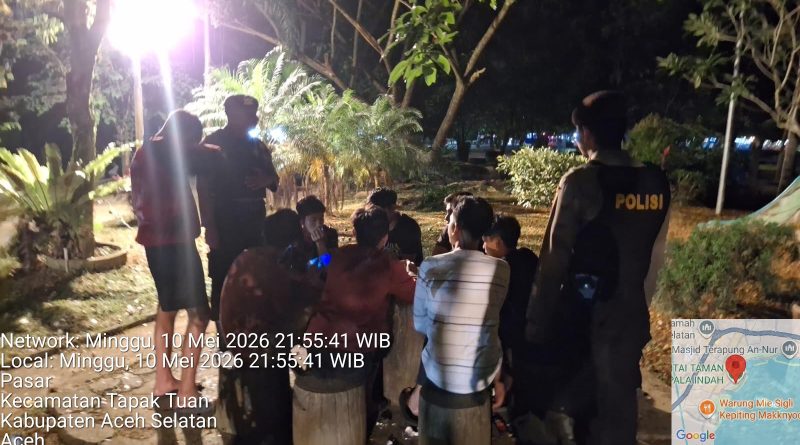 Patroli Malam Sat Samapta Polres Aceh Selatan, Antisipasi Kejahatan dan Sampaikan Himbauan Kamtibmas Kepada Masyarakat Patroli Malam Sat Samapta Polres Aceh Selatan, Antisipasi Kejahatan dan Sampaikan Himbauan Kamtibmas Kepada Masyarakat