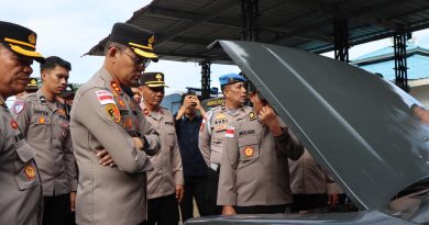 Kapolres Aceh Selatan Pimpin Apel Pagi Dan Lakukan Pengecekan Kendaraan Dinas Roda 4