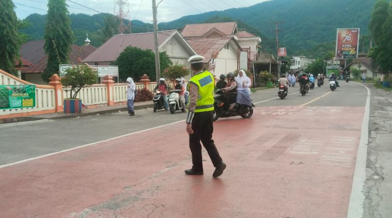 Gatur Pagi Sat Lantas Polres Aceh Selatan, Hadir Jaga Kelancaran Lalu Lintas di Jam Sibuk