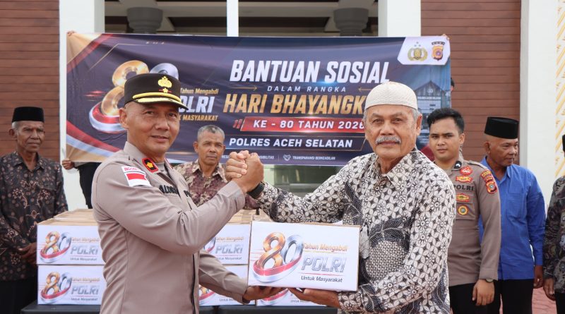 Jelang HUT Bhayangkara Ke-80, Polres Aceh Selatan Laksanakan Bantuan Sosial untuk Purnawirawan Polri dan Masyarakat Jelang HUT Bhayangkara Ke-80, Polres Aceh Selatan Laksanakan Bantuan Sosial untuk Purnawirawan Polri dan Masyarakat