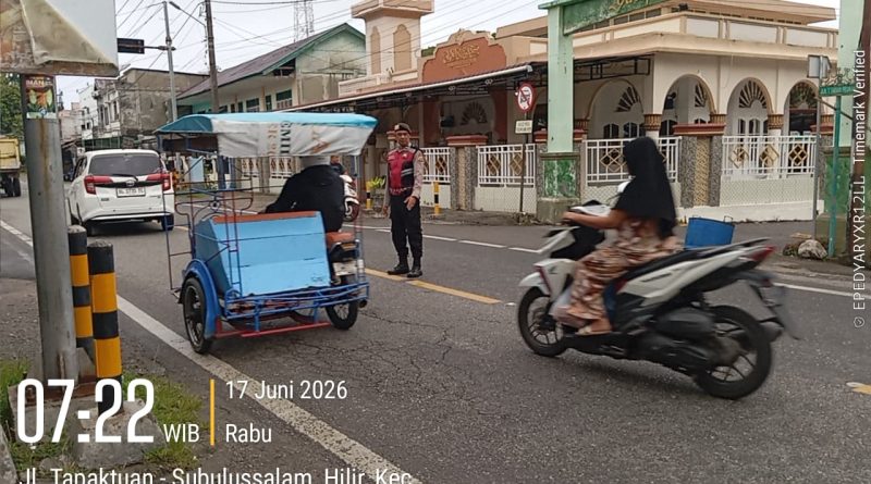 Strong Point Pagi, Sat Samapta Polres Aceh Selatan Pastikan Kelancaran Aktivitas Masyarakat di Jam Sibuk Strong Point Pagi, Sat Samapta Polres Aceh Selatan Pastikan Kelancaran Aktivitas Masyarakat di Jam Sibuk