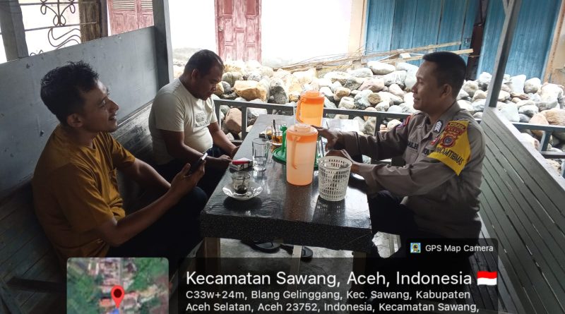 Ngopi Bareng Warga, Bhabinkamtibmas Polsek Sawang Sampaikan Pesan Kamtibmas dan Serap Aspirasi Masyarakat Ngopi Bareng Warga, Bhabinkamtibmas Polsek Sawang Sampaikan Pesan Kamtibmas dan Serap Aspirasi Masyarakat
