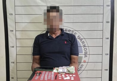 Satresnarkoba Polres Aceh Selatan Terus Gencarkan Pemberantasan Narkoba, Seorang Pria Diamankan Bersama 12 Paket Sabu Satresnarkoba Polres Aceh Selatan Terus Gencarkan Pemberantasan Narkoba, Seorang Pria Diamankan Bersama 12 Paket Sabu