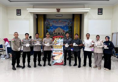 Semarak Hari Bhayangkara Ke-80, Polres Aceh Selatan Gelar Donor Darah Dan cek Kesehatan Gratis Semarak Hari Bhayangkara Ke-80, Polres Aceh Selatan Gelar Donor Darah Dan cek Kesehatan Gratis