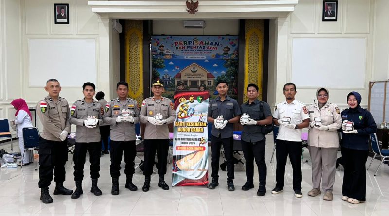 Semarak Hari Bhayangkara Ke-80, Polres Aceh Selatan Gelar Donor Darah Dan cek Kesehatan Gratis Semarak Hari Bhayangkara Ke-80, Polres Aceh Selatan Gelar Donor Darah Dan cek Kesehatan Gratis