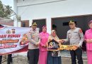Polri Hadir Membawa Harapan, Kapolres Aceh Selatan Serahkan Bantuan Bedah Rumah dan Bansos kepada Warga Kluet Utara Dalam Rangka Menyambut Hari Bhayangkara ke-80