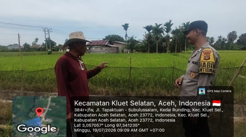 Bhabinkamtibmas Polsek Kluet Selatan Edukasi Warga tentang Layanan Polri dan Bahaya Hoaks Melalui Sambang DDS Bhabinkamtibmas Polsek Kluet Selatan Edukasi Warga tentang Layanan Polri dan Bahaya Hoaks Melalui Sambang DDS