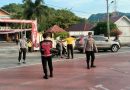 Polsek Tapaktuan Hadir Jaga Kelancaran Aktivitas Masyarakat dan Pelajar Lewat Strong Point Pagi