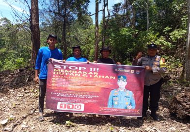Personel Polsek Meukek Sosialisasikan Larangan Membakar Hutan dan Lahan kepada Masyarakat Personel Polsek Meukek Sosialisasikan Larangan Membakar Hutan dan Lahan kepada Masyarakat