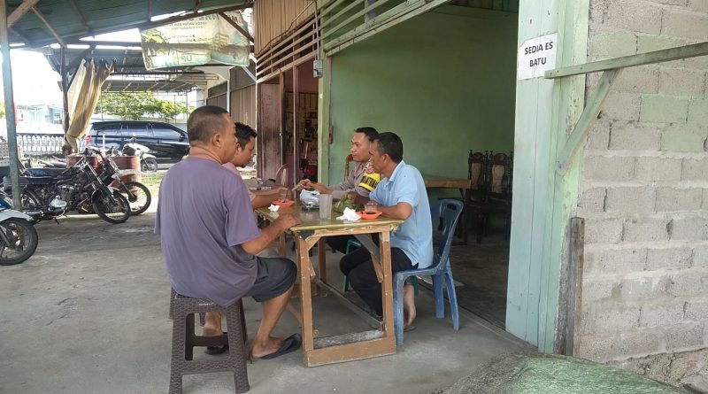 Polsek Samadua Gelar Saweu Kedee Kupi, Serap Aspirasi dan Perkuat Kamtibmas di Tengah Masyarakat Polsek Samadua Gelar Saweu Kedee Kupi, Serap Aspirasi dan Perkuat Kamtibmas di Tengah Masyarakat