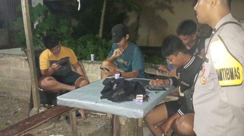 Patroli Malam Ditingkatkan, Polsek Tapaktuan Pastikan Situasi Kamtibmas Tetap Kondusif Patroli Malam Ditingkatkan, Polsek Tapaktuan Pastikan Situasi Kamtibmas Tetap Kondusif