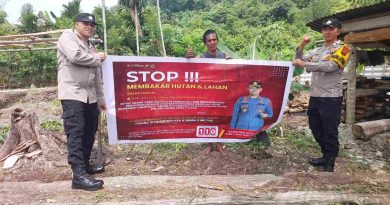 Polsek Samadua Terus Gencarkan Patroli Karhutla, Warga Diimbau Tidak Membakar Hutan dan Lahan Polsek Samadua Terus Gencarkan Patroli Karhutla, Warga Diimbau Tidak Membakar Hutan dan Lahan