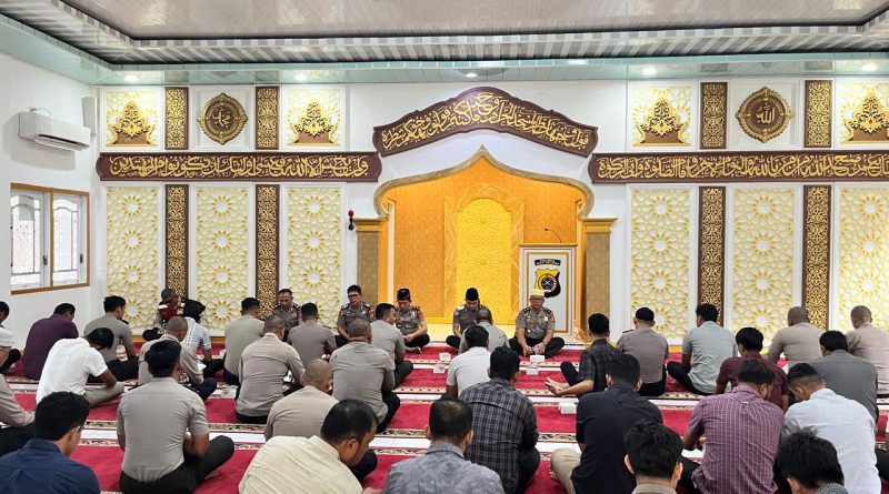 Tingkatkan Keimanan dan Ketakwaan, Polres Aceh Selatan Gelar Binrohtal dan Doa Bersama Tingkatkan Keimanan dan Ketakwaan, Polres Aceh Selatan Gelar Binrohtal dan Doa Bersama