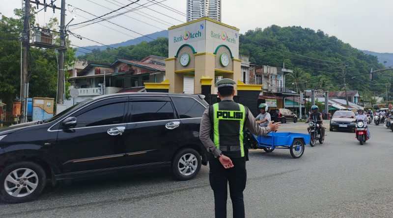 Sat Lantas Polres Aceh Selatan Hadir di Tengah Kesibukan Pagi, Lancarkan Arus Lalu Lintas Sat Lantas Polres Aceh Selatan Hadir di Tengah Kesibukan Pagi, Lancarkan Arus Lalu Lintas