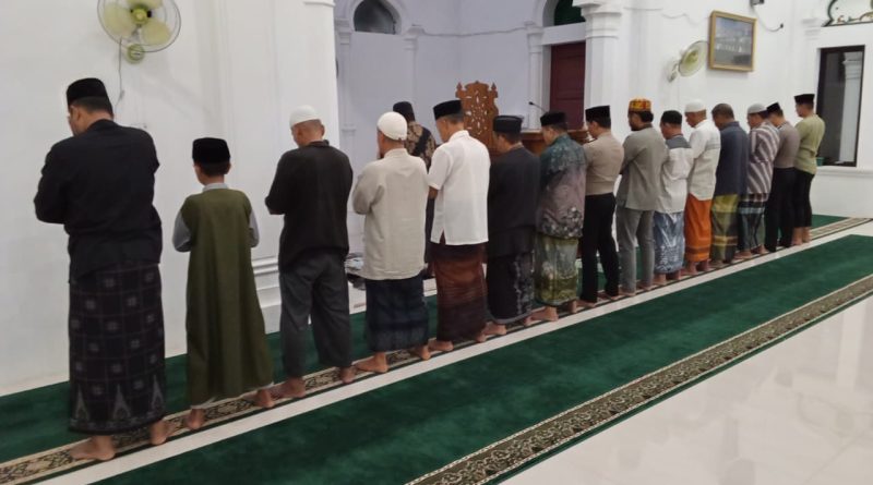 Perkuat Keimanan dan Silaturahmi, Polres Aceh Selatan Rutin Hadir di Tengah Masyarakat Melalui Subuh Keliling Perkuat Keimanan dan Silaturahmi, Polres Aceh Selatan Rutin Hadir di Tengah Masyarakat Melalui Subuh Keliling